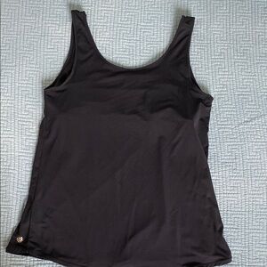 No tag black top with built in support